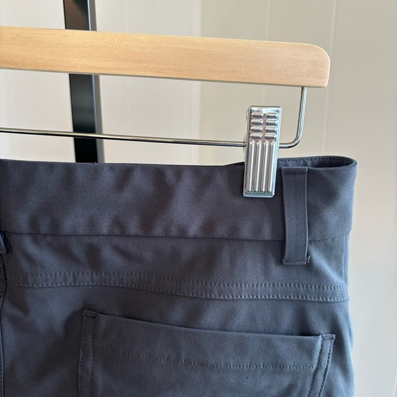 VRST Gray Athletic Stretch Commuter Athleisure Chino Pants Mens 30x30 *NOTE - Picture 1 of 7